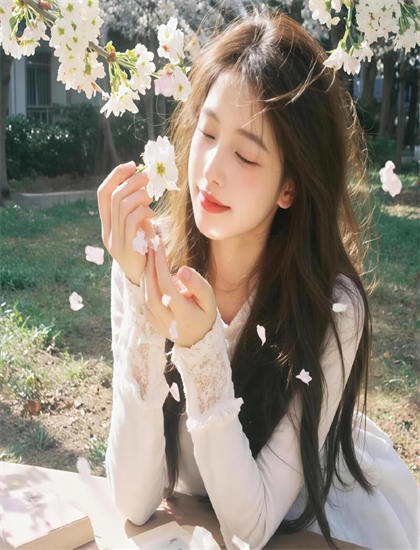 【剧情片幕后故事】《我捡破烂就能变强》的的审美特点与艺术成就 了解一部电影是如何诞生